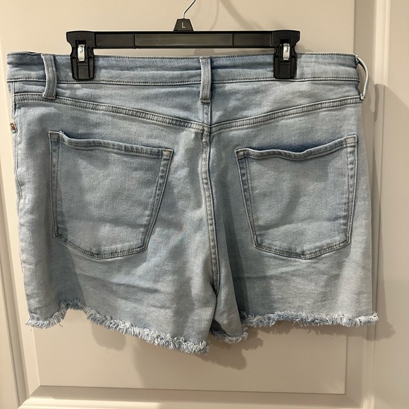 WOMENS HIGH WAISTED DENIM SHORTS - LAUREN CONRAD SIZE 14 SHORTS - Picture 2 of 3